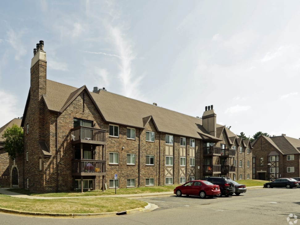 Apartments in Kalamazoo Candlewyck Apartments
